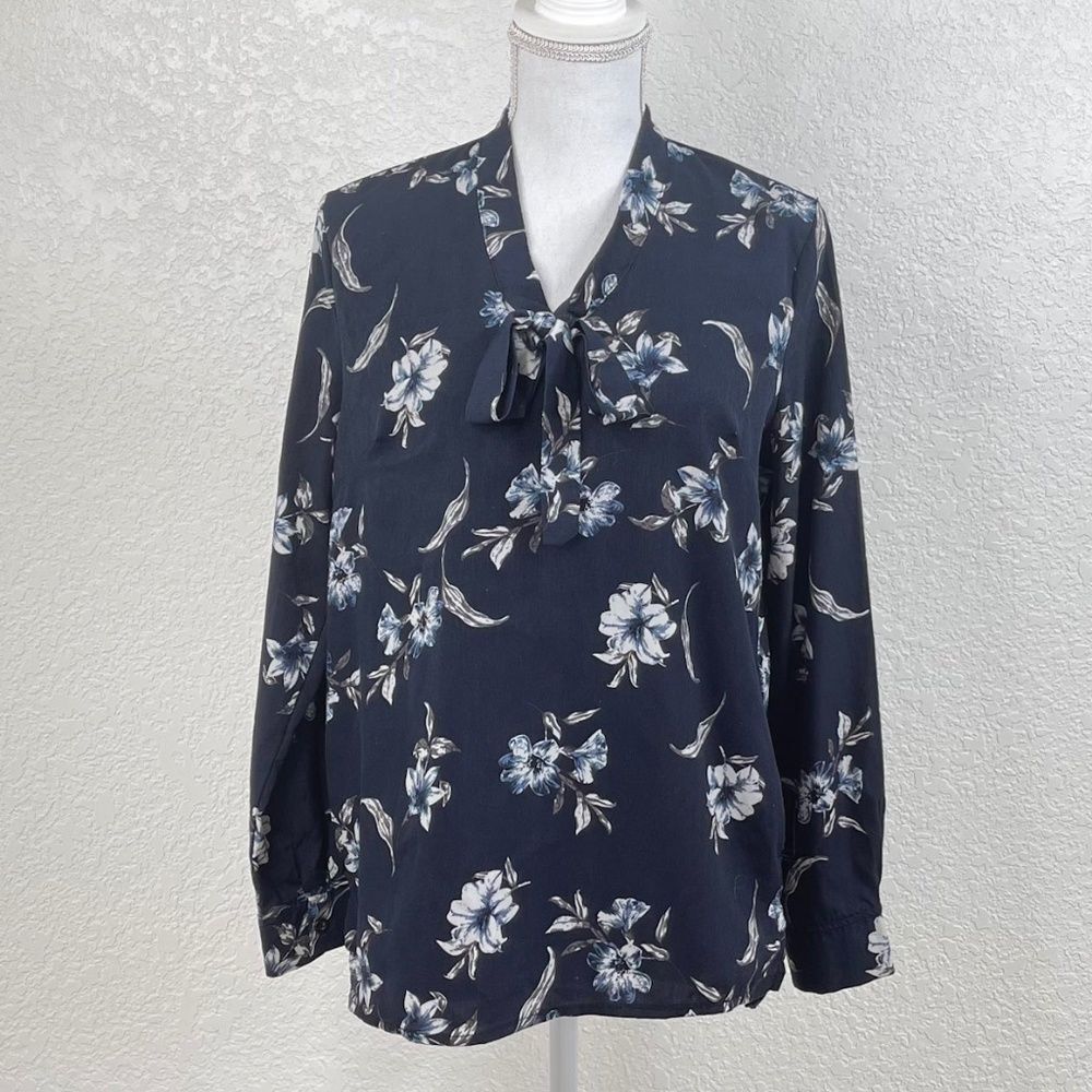 Acevog Blue White Floral Long Sleeve Neck Tie Blouse Size Small